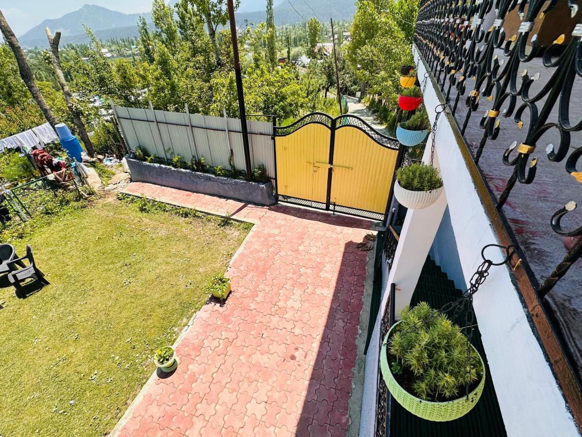 Sheen Homestay Gulmarg Exterior photo