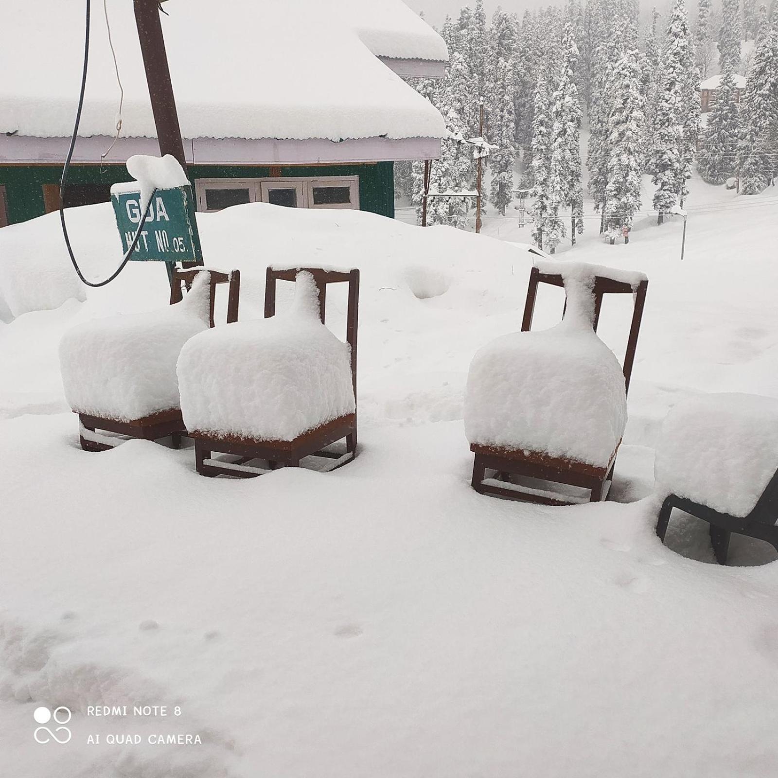 Sheen Homestay Gulmarg Exterior photo